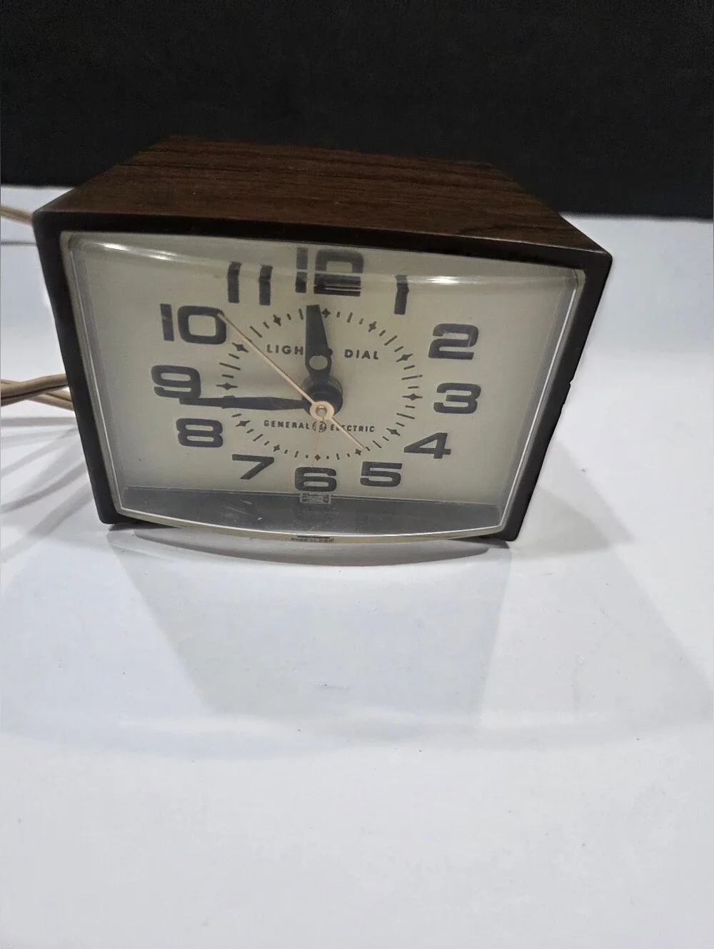Vintage General Electric Brown Retro Square Bedside  Clock (Works)